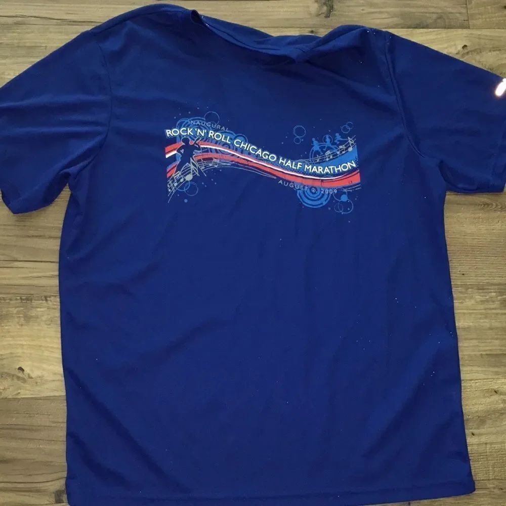 2009 blue vintage shirt sleeve Chicago Rock N Roll marathon running t shirt M